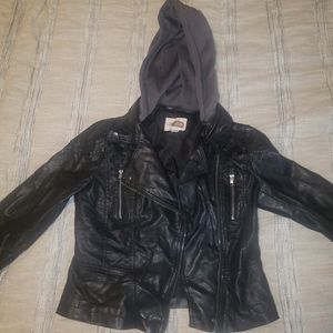 Faux leather jacket 🖤